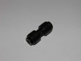 Sujungimas 4mm-4mm plastikinis greitas 
